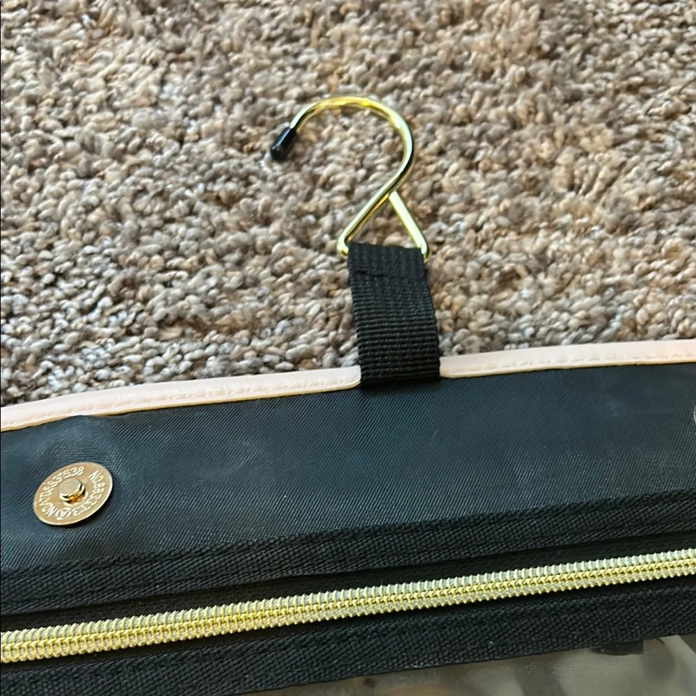 Nine West Floral Travel Case with hanger